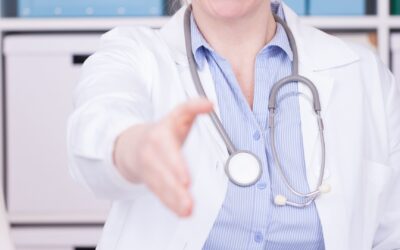 Tipps-für-die-Personalbeschaffung-im-Gesundheitswesen Professionnelle de santé